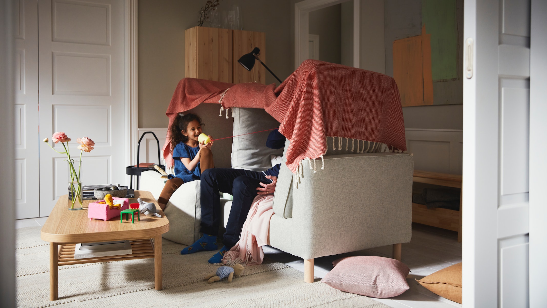 IKEA - Как да си построим крепост от одеяла?