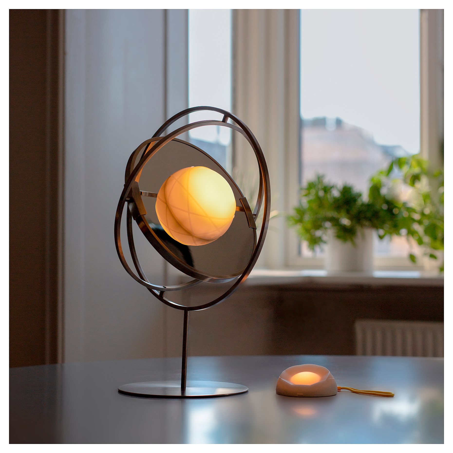 SAMMANLÄNKAD, LED настолна лампа, соларна, 105.150.89