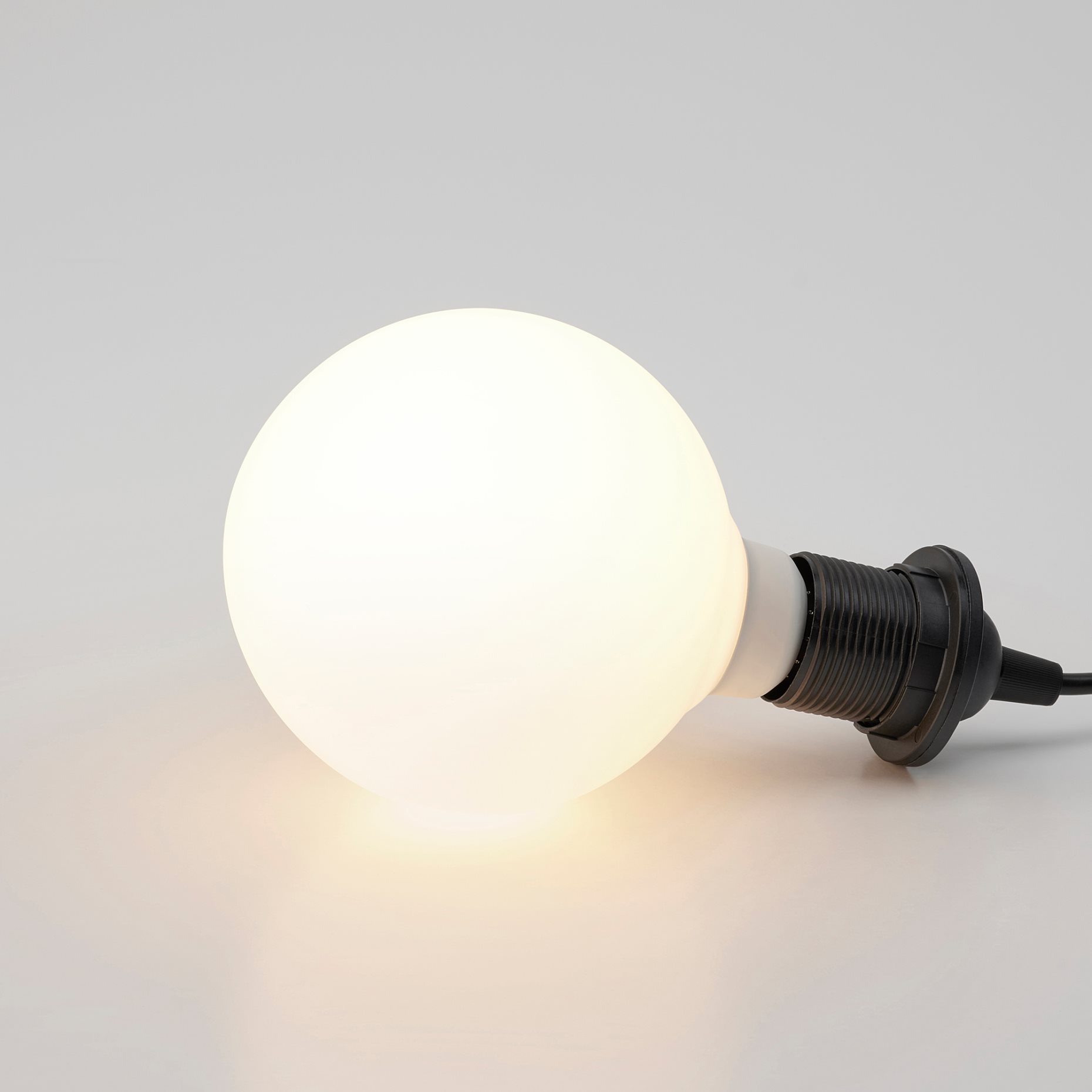 TRÅDFRI, LED крушка E27 470 лумена, безжично регулиране на светлината бял спектър, 204.413.33