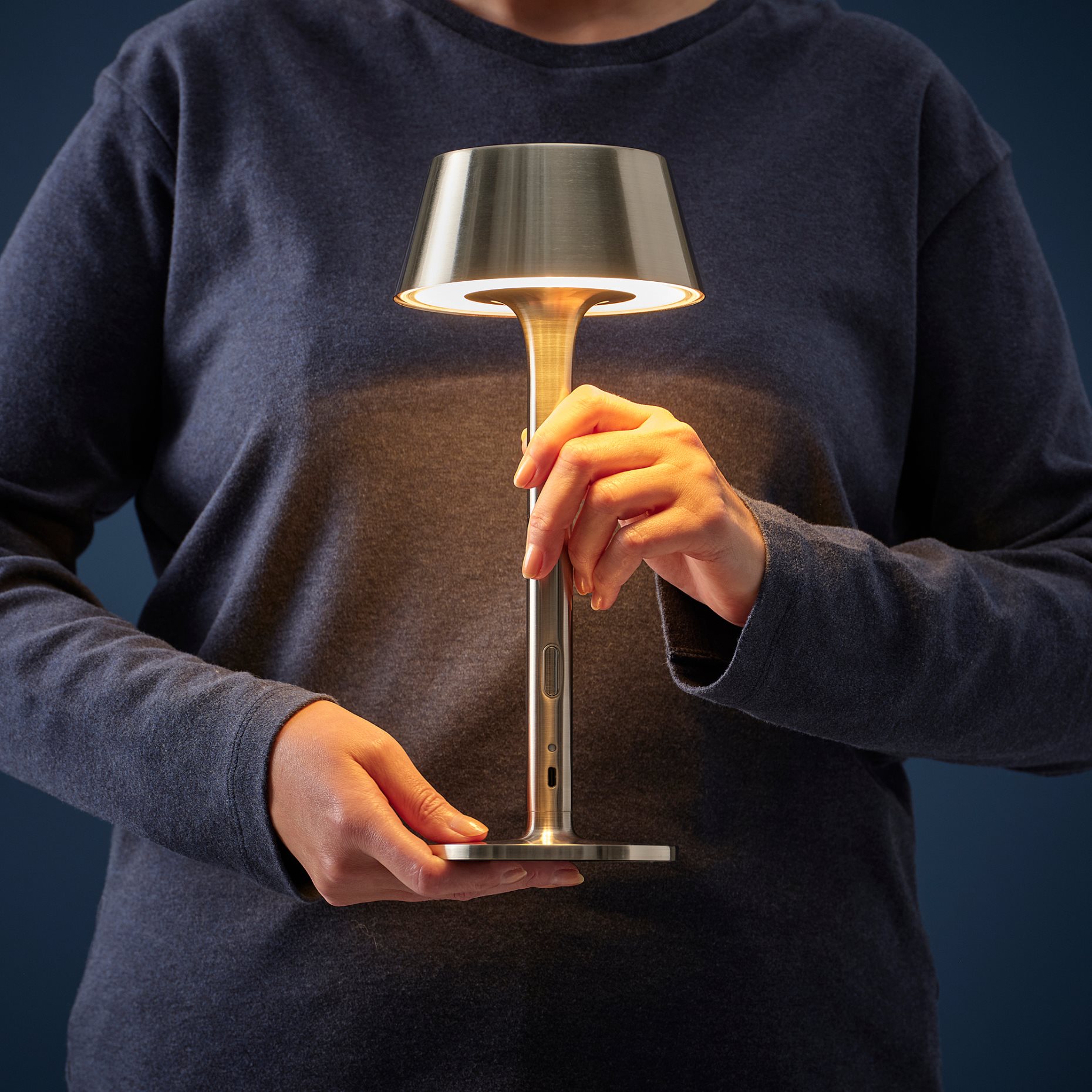 AVHÅLL, Преносима LED лампа, на батерии, регул. на светлината, 29 см, 606.141.43