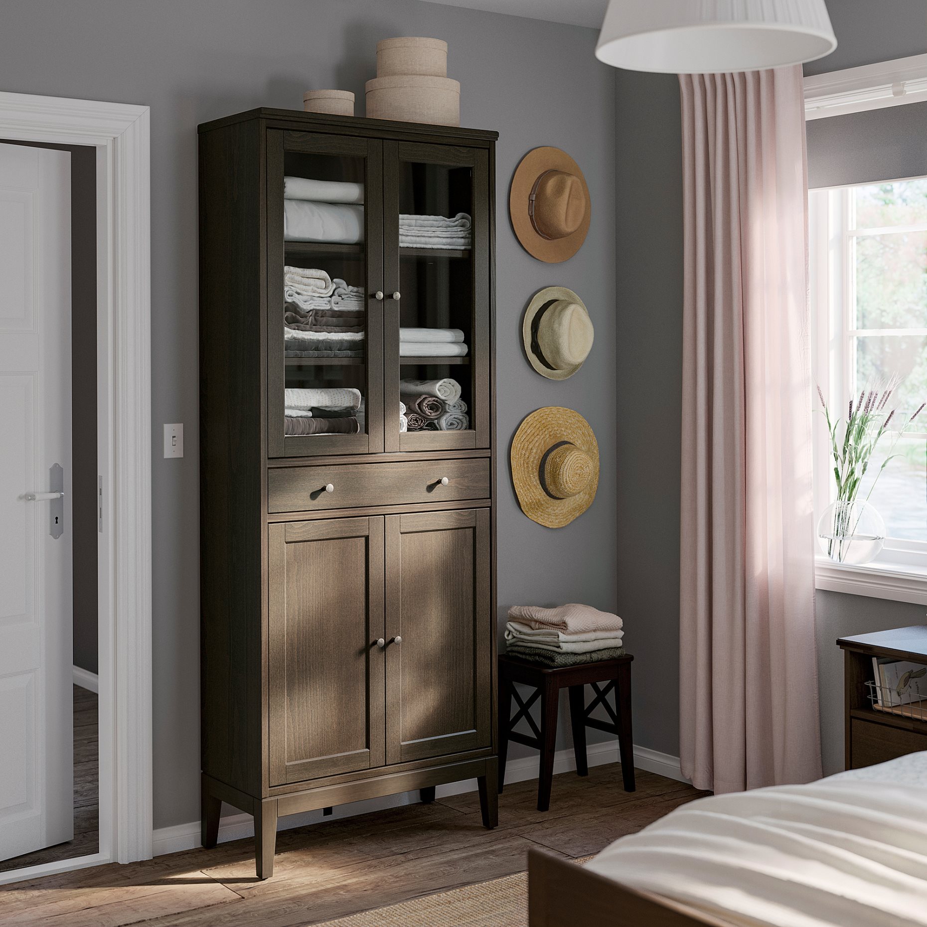 IDANÄS, висок шкаф със сткл. врати и 1 чекмедже, 704.878.37