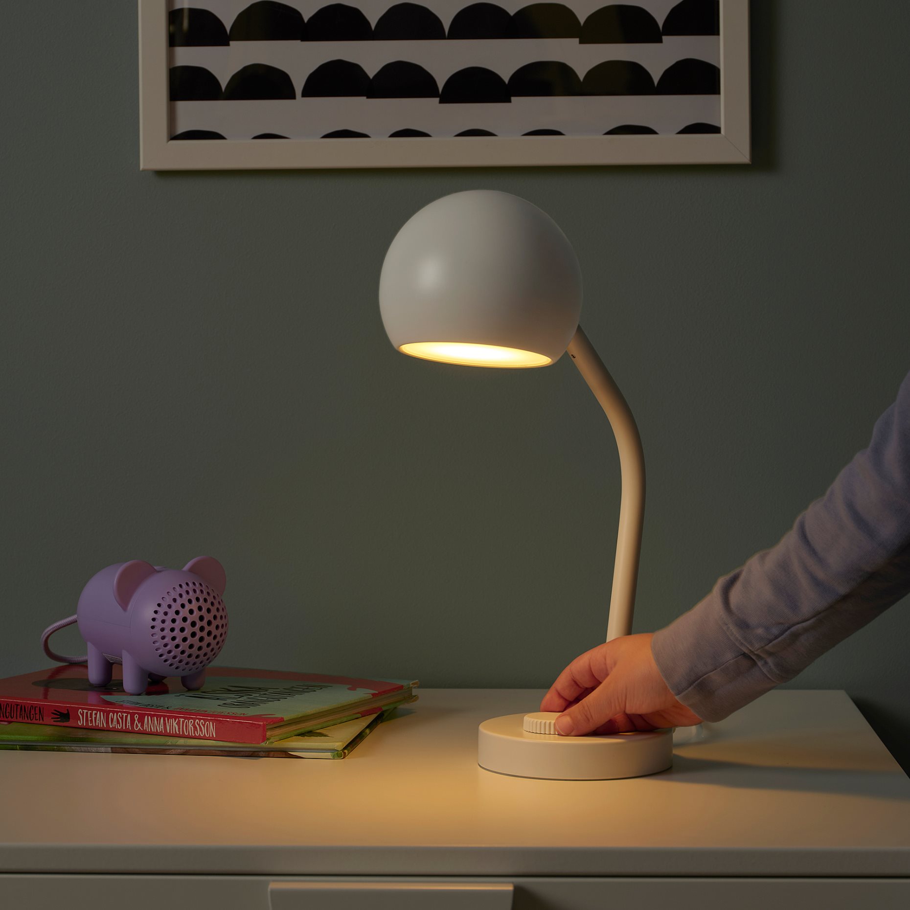 KORVSNÖRE, LED настолна лампа, регулиране на светлината, 805.858.37