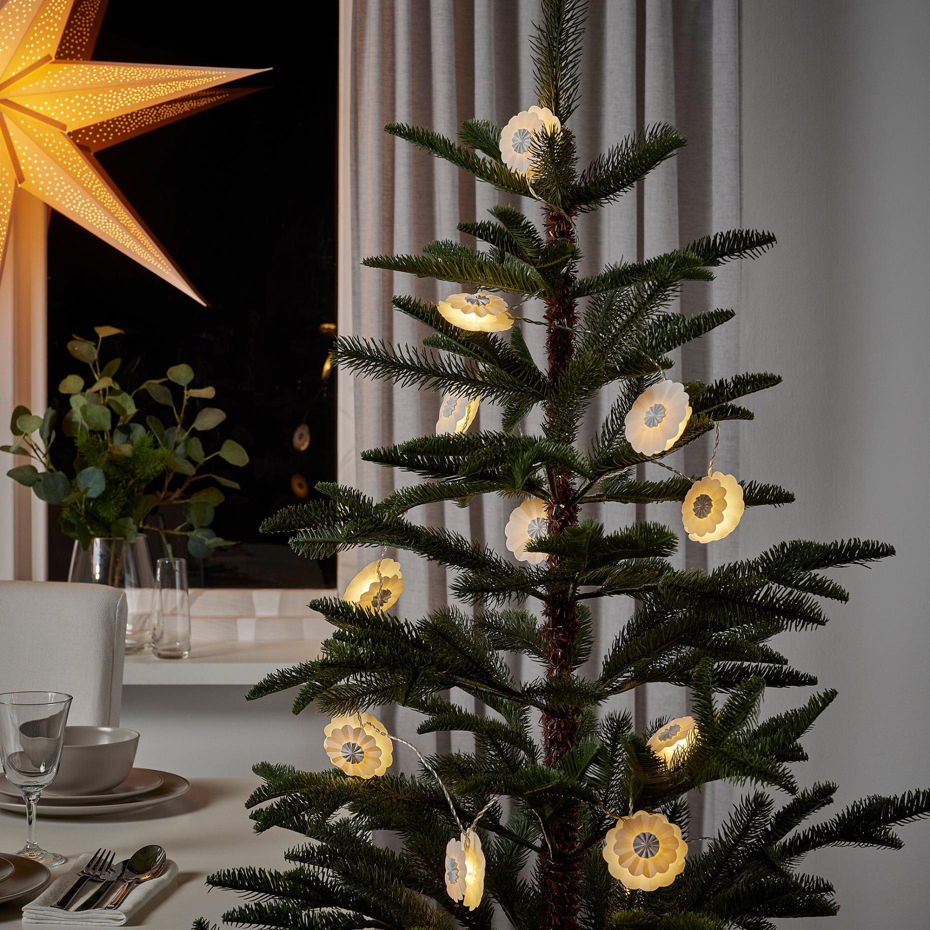 STRÅLA, LED гирлянда с 12 лампички, 405.032.02