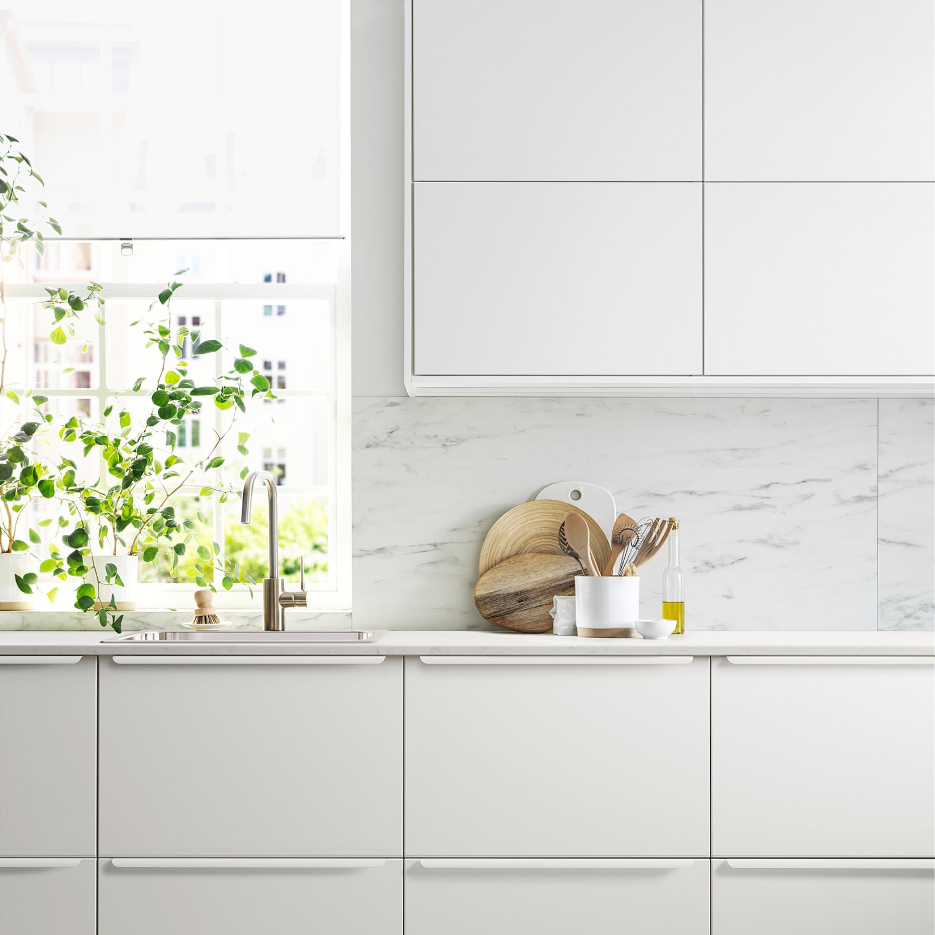 METOD/MAXIMERA, висок шкаф с отдел. за почиств. аксесоари, 793.597.03