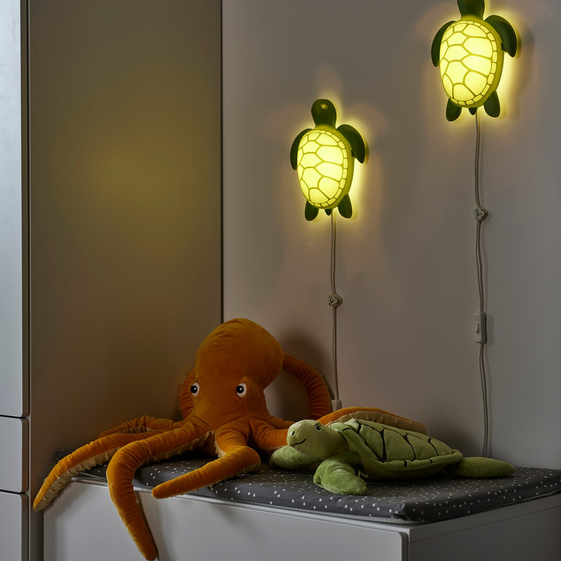 BLÅVINGAD, LED стенна лампа, костенурка, 205.265.63