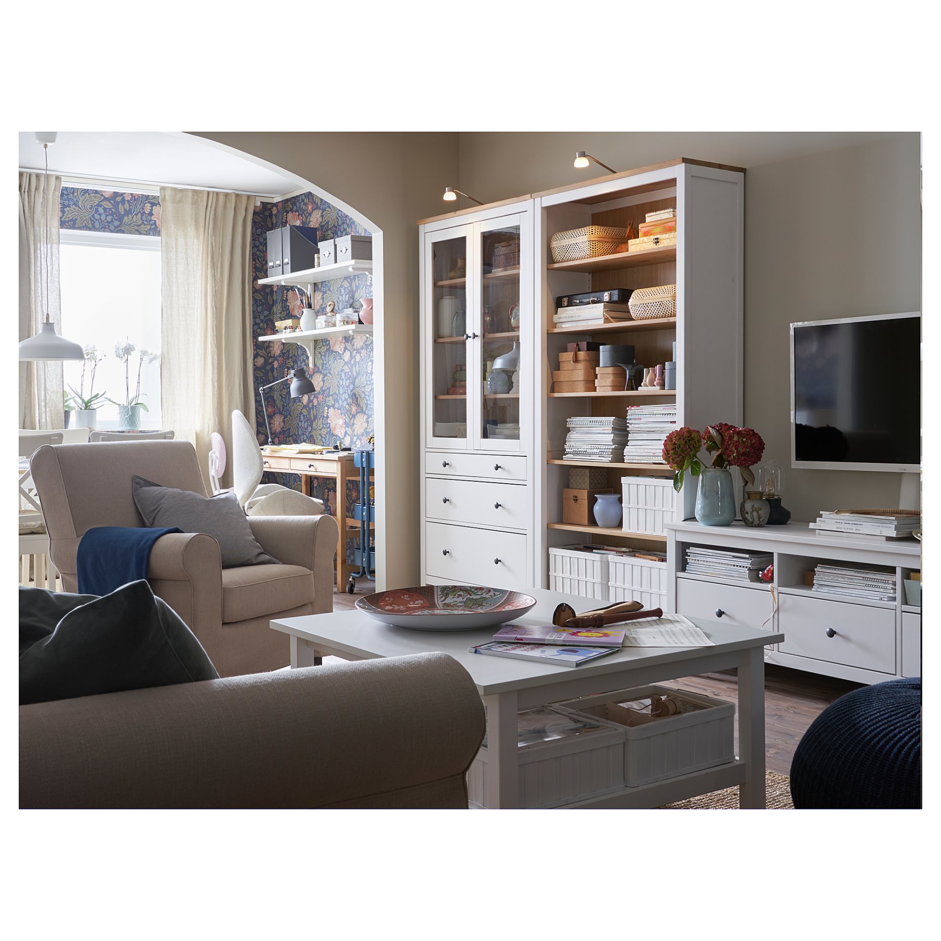 HEMNES, витрина с 3 чекмеджета, 504.135.07