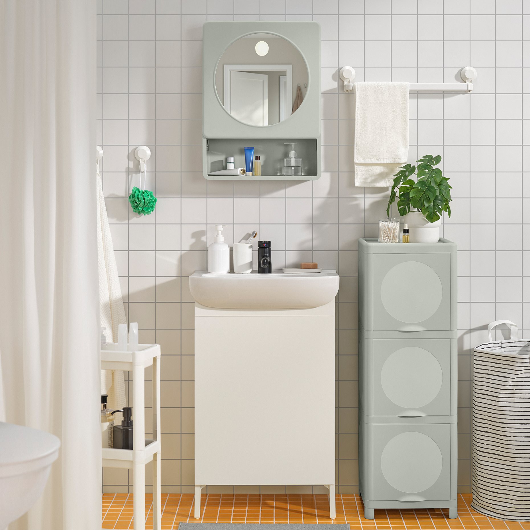 IVÖSJÖN, огледален шкаф с 1 врата, 105.690.96