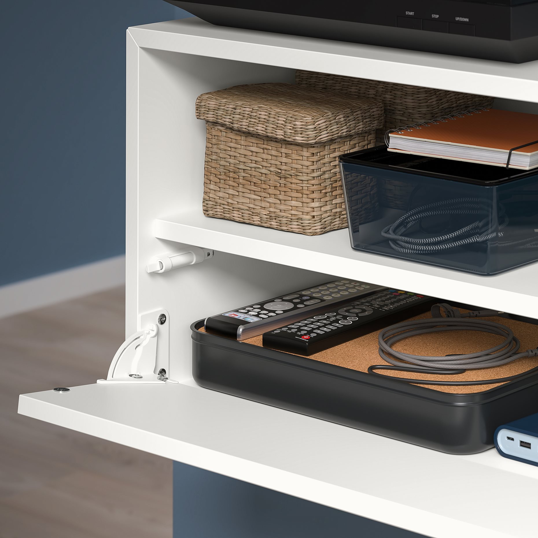 EKET, Стенен аудио/видео рафт с релса, 295.808.81