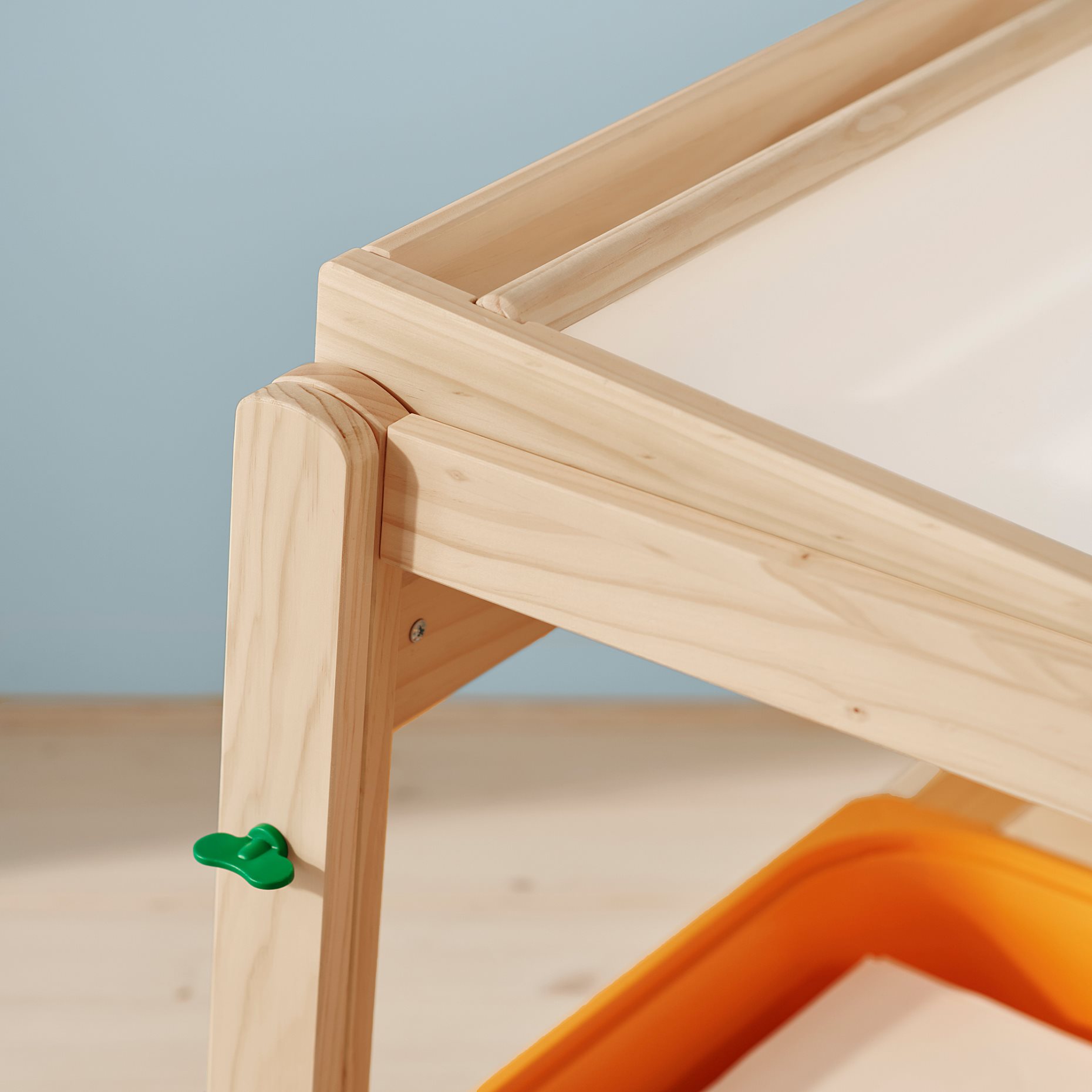 FLISAT, детско бюро, регулируема височина, 306.091.81