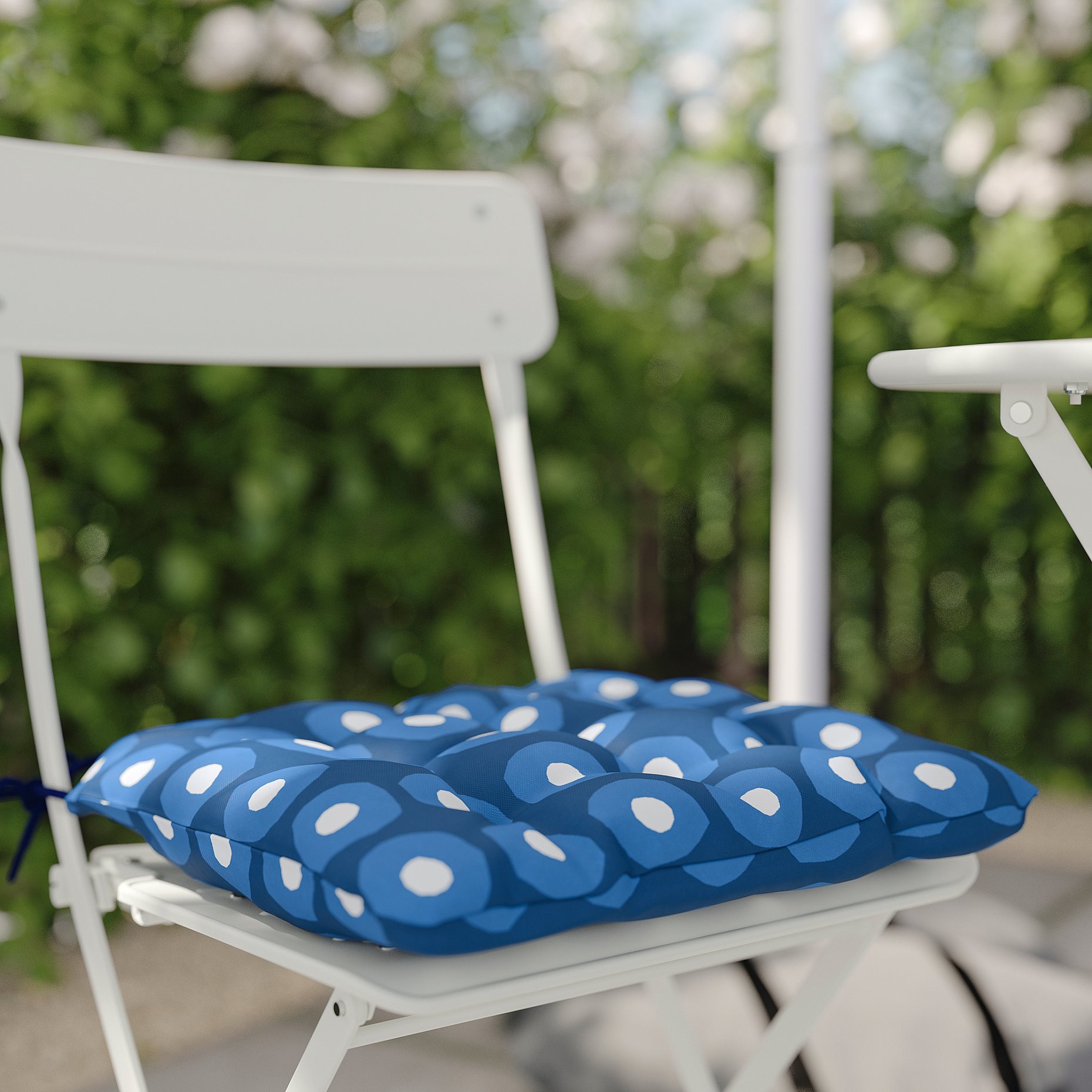 SUNDSÖ, маса с 2 сгъваеми стола, 65 см, 395.732.67