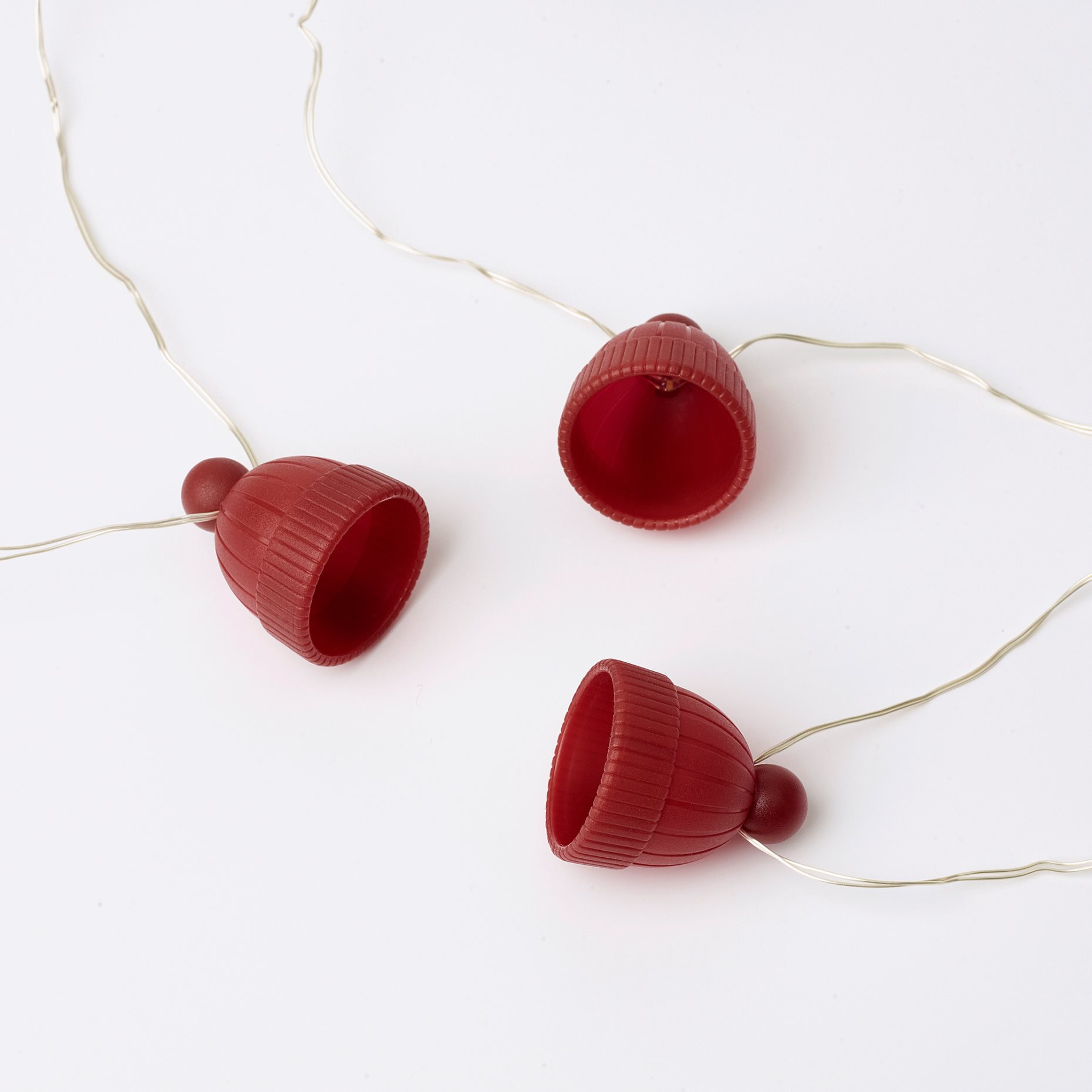 STRÅLA, LED гирлянда с 15 лампички, работи на батерии, 705.627.04