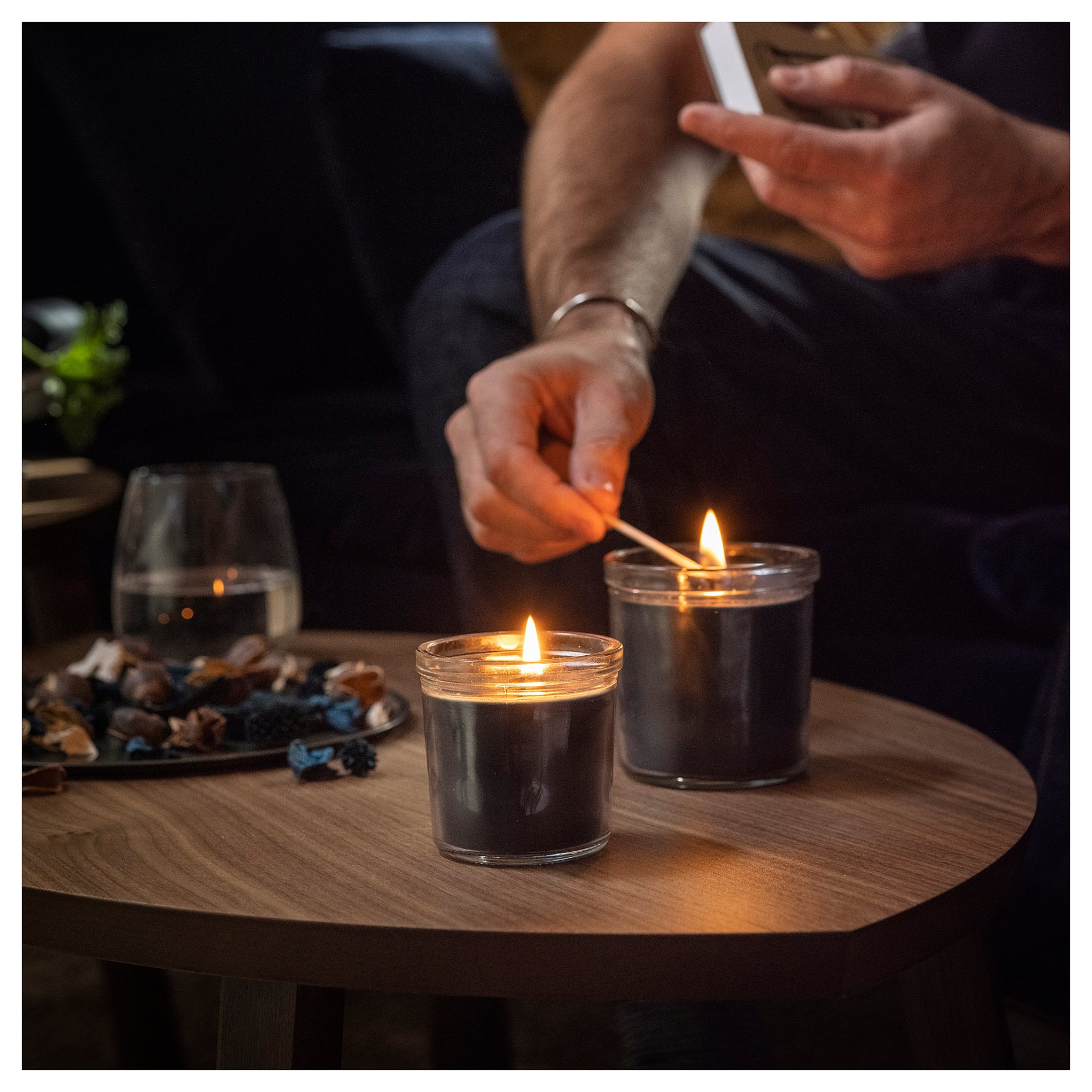 FRUKTSKOG, ароматизирана свещ в стъклена чашка, Ветивер и здравец, 905.558.30