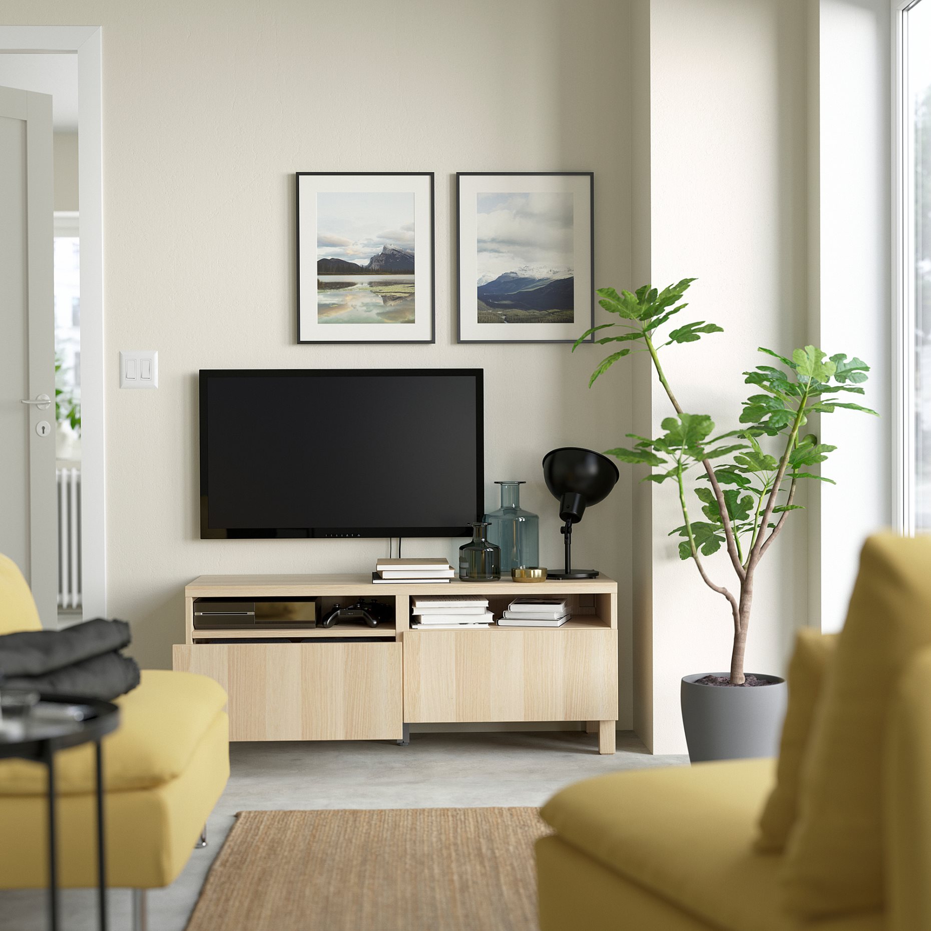 BESTÅ, TV шкаф с чекмеджета, плавно затваряне, 991.883.43