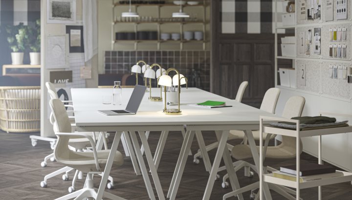 Съвременен офис, който връща екипа ви в ритъма на работа