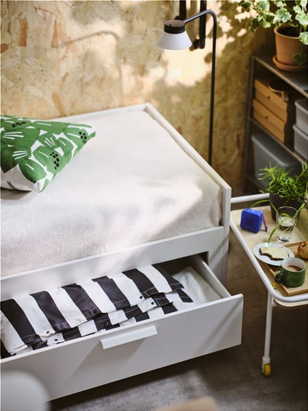 BRIMNES Мебели за спалнята