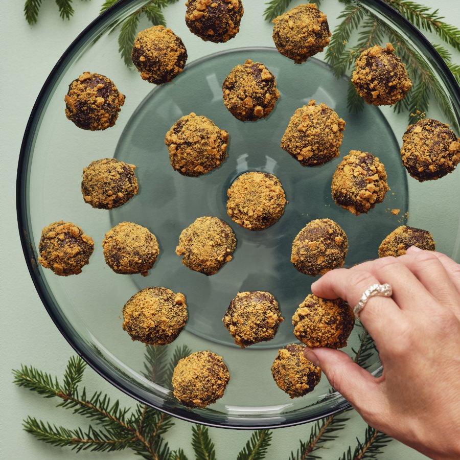 Трюфели с джинджифилови бисквитки и шоколад