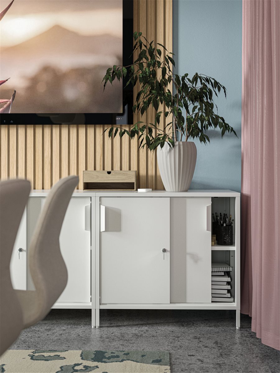 Приберете (и заключете) офис консумативите